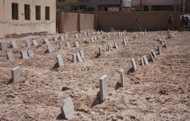 Les forces irakiennes découvrent un cimetière de l'EIIL à Falloujah