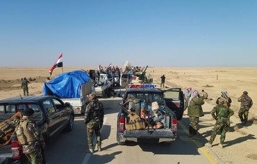 Iraq-Syria border towns under tight ISIL siege