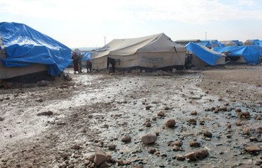 De fortes pluies apportent le malheur dans le camp d'Aïn Issa
