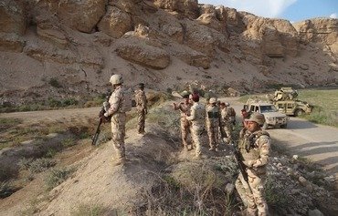 نیروهای عراقی 6 ستیزه جوی داعش را در یک غار بیابانی به قتل رساندند