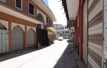 أهالي الموصل  والمسؤلون يعيدون تأهيل أسواق المدينة