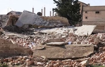 حركة نزوح بعد استهداف المنطقة العازلة في إدلب
