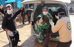 سوريون يطالبون بمحاسبة النظام لارتكابه جرائم حرب