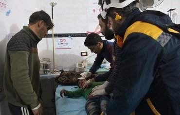 Les avions de combats russes et syriens frappent une école à Idlib