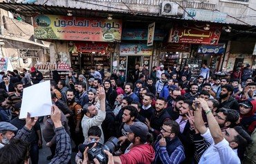 سكان إدلب يرفضون دفع "زكاة الزيتون" لتحرير الشام