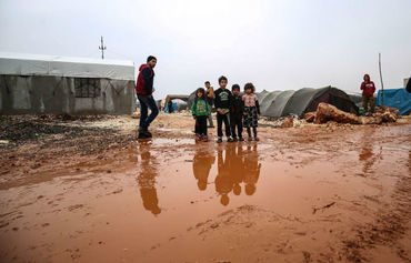 آواره های ادلب با فرا رسیدن سرمای زمستان با مشکلات بسیاری روبرو هستند