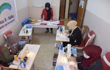 Un projet de masques à Mossoul assure protection et emplois