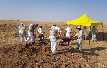 Une nouvelle tombe collective de yézidies victimes de l'EIIS découverte à Sinjar