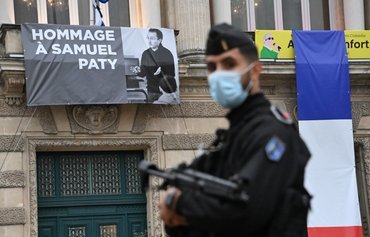 قاتل المدرس الفرنسي 'كان على اتصال' بمتطرف في سوريا