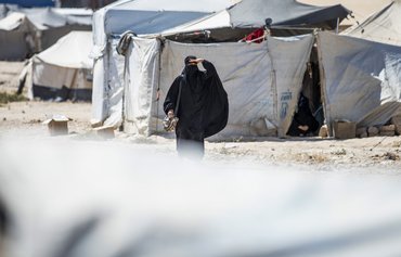 4 أطفال ألبانيون يغادرون مخيم الهول في سوريا للعودة إلى بلدهم