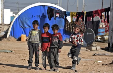 العراق يكثف عملية إرجاع المواطنين من مخيم الهول السوري إلى وطنهم