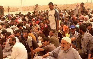 مسئولان عراقی: داعش غیرنظامیان درحال گریز ازفلوجه را به قتل می رساند