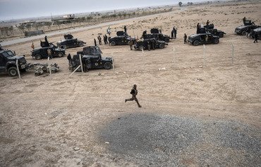 القوات العراقية تقترب من حدود مدينة الموصل