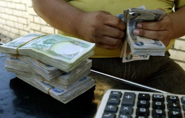 Iraq tightens bank controls to block terror funding