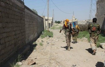 Syrian Democratic Forces completely surround al-Raqa