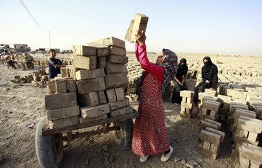 عودة نساء الأنبار لقوة العمل بعد طرد داعش