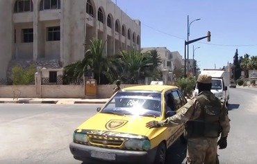 Çalakvanên Sûrî: Alozî Tehrîr el-Şam dorpêç dikin