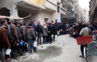أهالي الغوطة الشرقية المحاصرة يعانون من نقص في الإمدادات