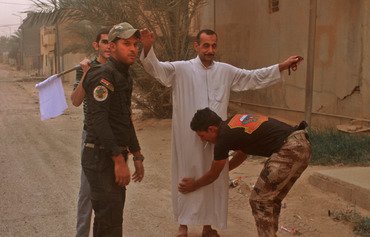 Les Irakiens disent que la vie sous l'EIIS était une prison à ciel ouvert