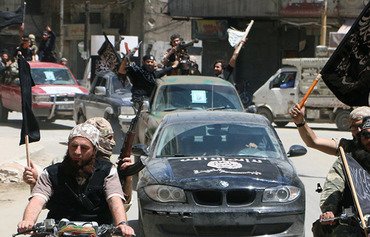 تصاعد التوتر بين هيئة تحرير الشام وفصيل منافس لها في الغوطة الشرقية