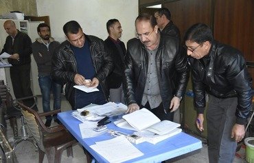 عراق کارمندان اداره های دولتی در مناطق آزادشده را بازرسی می کند
