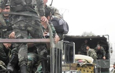 نیروهای حکومت سوریه در اردوگاه یرموک با داعش مبارزه می کنند