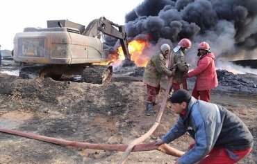 عراق آخرین چاه نفتی را که داعش به آتش کشیده بود، خاموش کرد
