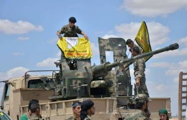 محاصرة فلول داعش بين العراق وسوريا