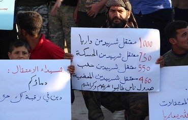 ناشطون سوريون يوثقون عمليات تعذيب المعتقلين وموتهم في سجون النظام