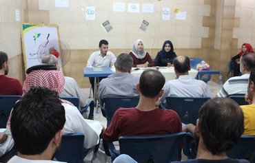 كتاب يوثق حياة معتقلين قضوا بالتعذيب في سجون النظام السوري