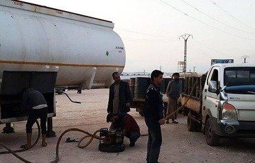 Tahrir al-Sham fuel monopoly raises prices in Idlib