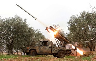 محللون: ظل القاعدة لا يزال يخيم على إدلب في سوريا