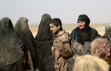 داعش زنان بمبگذار را به آخرین استحکامات این گروه در سوریه اعزام می کند