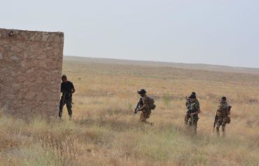 نیروهای عراقی پناهنگاههای داعش در نزدیکی حوزه نفتی علاس را منهدم کردند