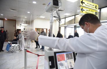 Iraqis support closing border with Iran to stem coronavirus spread