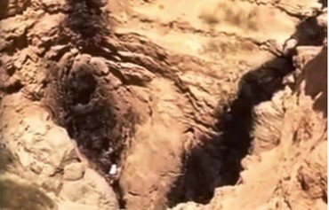 هيومن رايتس ووتش: جثث مرمية في حفرة بمنطقة الرقة