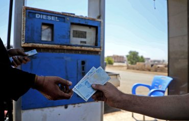 Syria's Idlib adopts Turkish lira in place of plummeting pound