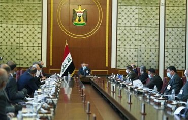 Iraq considers reform plan to rescue economy