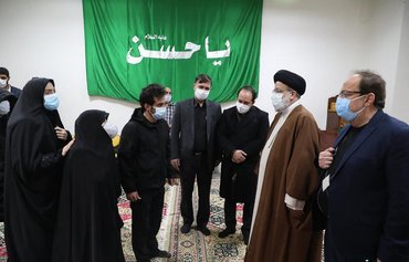خاکسپاری مغز متفکر برنامه هسته ای ایران در میان انتقاد از ضعف امنیت