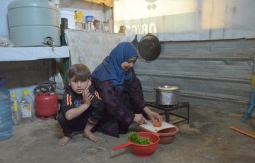 پناهندگان می گویند بحران مالی لبنان در ماه رمضان «کمر ما را شکسته است»