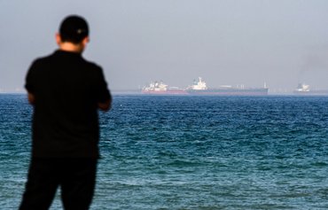 السفن الإيرانية المتحايلة على العقوبات تعتبر ناقلة لكوفيد-19