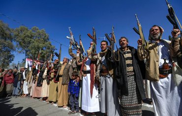 نشر عناصر الميليشيات العراقية الموالية لإيران في اليمن يهدد عملية السلام
