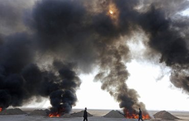 عراق در «بزرگ‌ترین عملیات امحای ۱۳ سال گذشته» انبوهی از مواد مخدر غیرقانونی را به آتش کشید