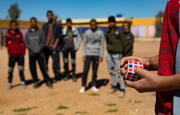 ارائهٔ کمک به پسران نوجوان جنگجویان خارجی داعش در مرکز بازپروری سوریه