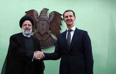 إيران تحتجز ناقلة ثانية في مضيق هرمز مع توسيع رئيسي العلاقات مع سوريا