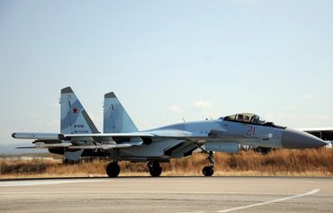 Russian Su-35 fighter is no match for US F-22 Raptor